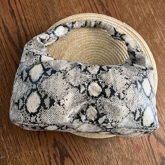 Y2K Animal Print Baguette Hand Bag - Picture 8 of 14